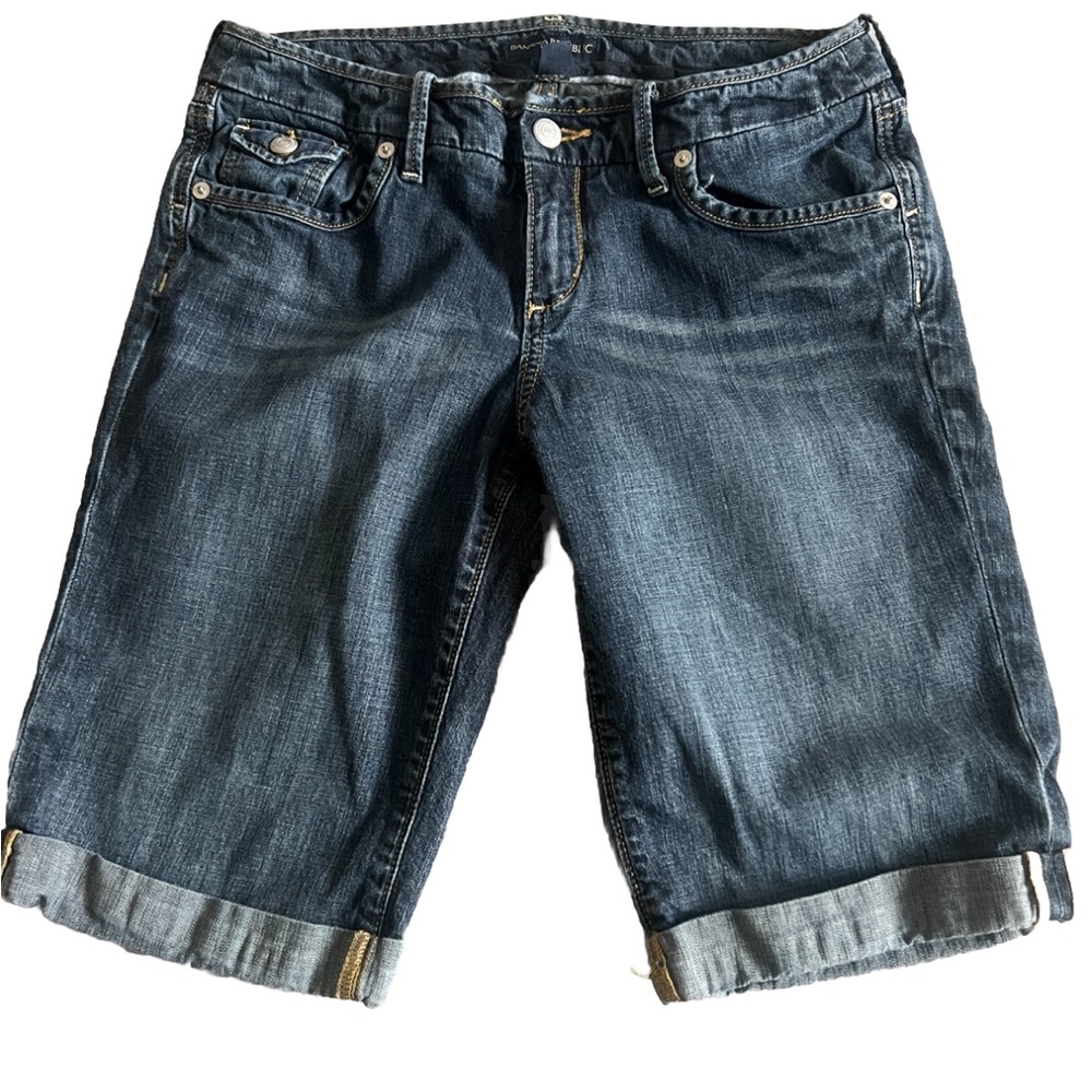 BANANA REPUBLIC Stretchy Denim Bermuda Cuffed Jean Shorts Size 27/4 Waist: 32”